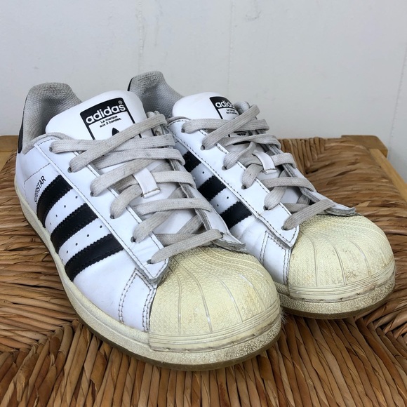 Adidas Superstar Sneakers Sz 6 - Picture 2 of 13